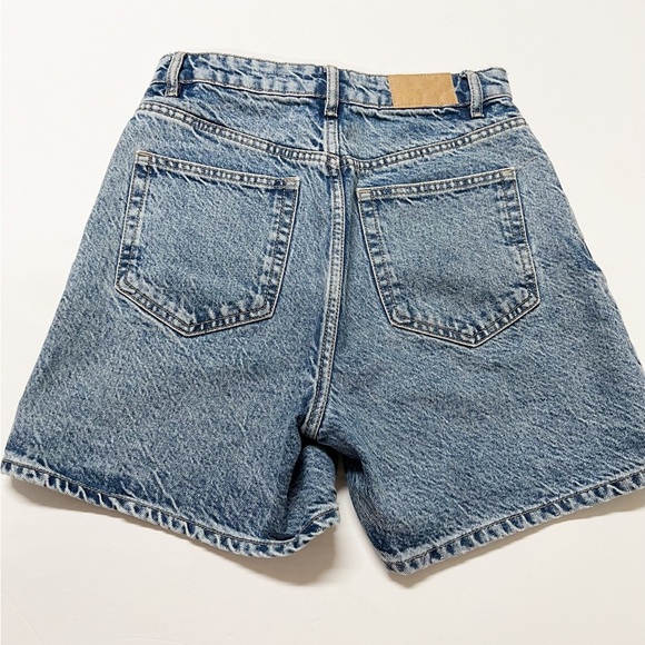 Zara Womens Medium Wash High Rise Classic Blue Denim Longer Length Jorts Size 4 - Picture 3 of 7